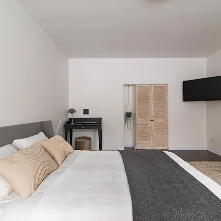 Stylish & Cozy Uzupis By Urban Rent